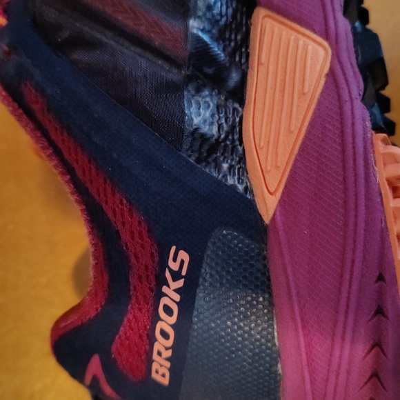 Brooks Cascadia 11 womens trail running shoes size 9 - Picture 12 of 14